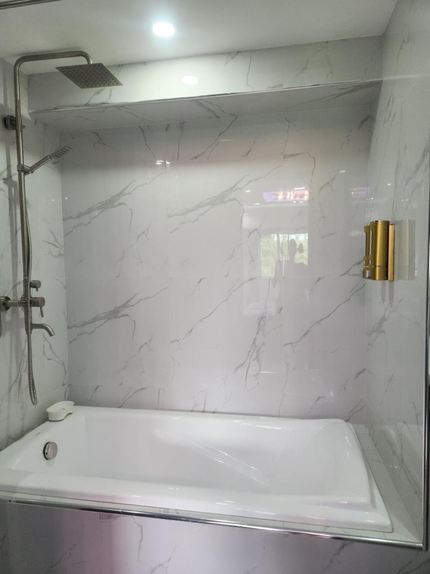 Condo Azur Suites B316 Near Airport, Netflix, Stylish, Cozy With Swimming Pool 麦克坦 外观 照片