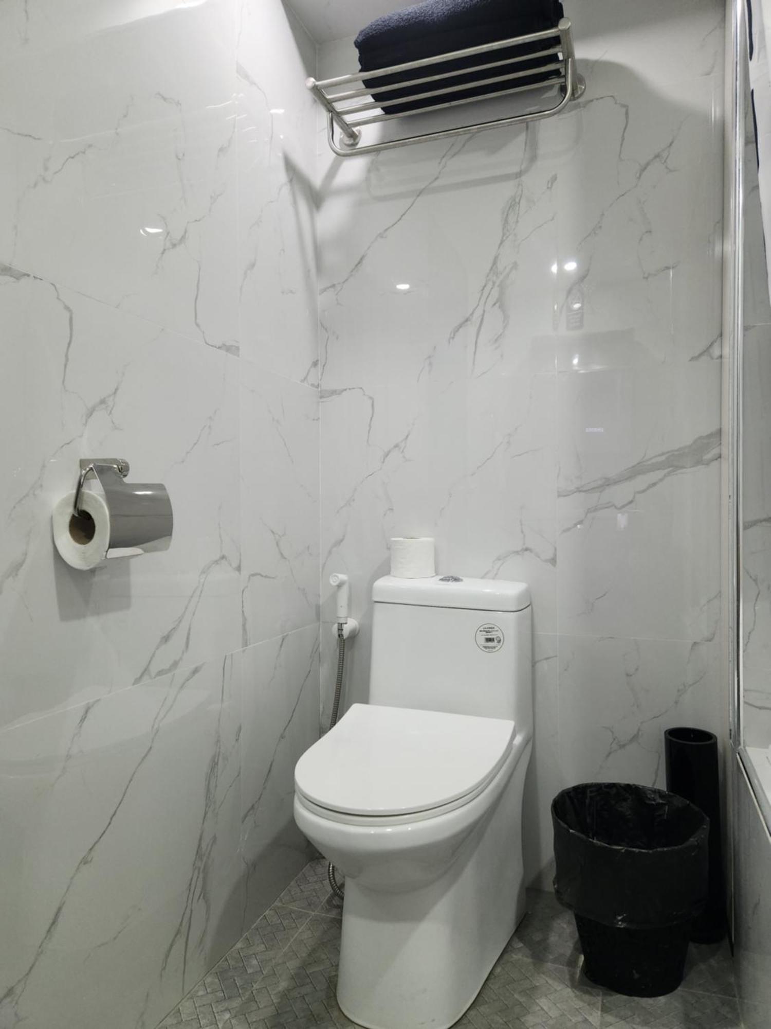 Condo Azur Suites B316 Near Airport, Netflix, Stylish, Cozy With Swimming Pool 麦克坦 外观 照片