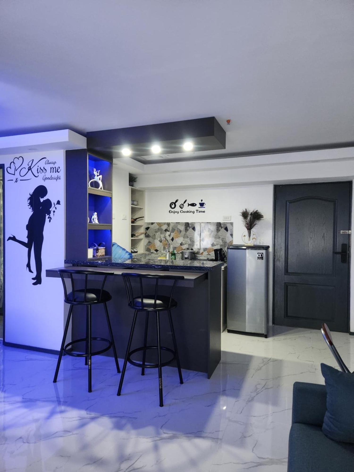 Condo Azur Suites B316 Near Airport, Netflix, Stylish, Cozy With Swimming Pool 麦克坦 外观 照片