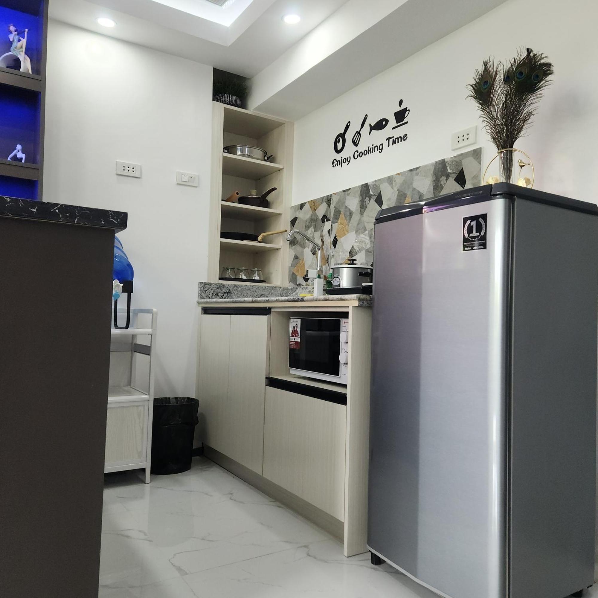Condo Azur Suites B316 Near Airport, Netflix, Stylish, Cozy With Swimming Pool 麦克坦 外观 照片