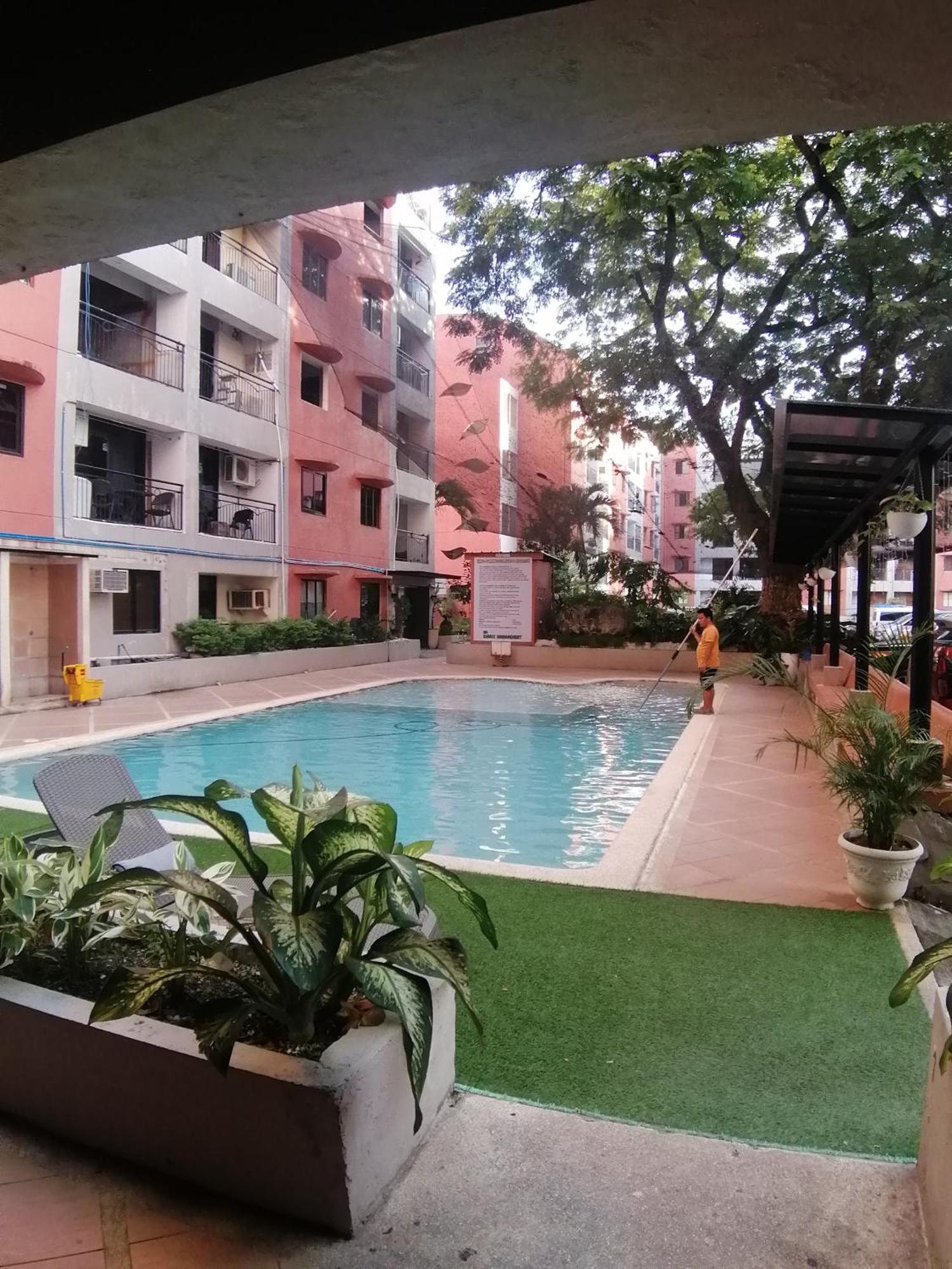 Condo Azur Suites B316 Near Airport, Netflix, Stylish, Cozy With Swimming Pool 麦克坦 外观 照片